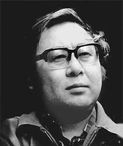 陕西有名的七位作家：

第1名、柳青：陕西省吴堡县人
第2名、贾平凹：出生于陕西