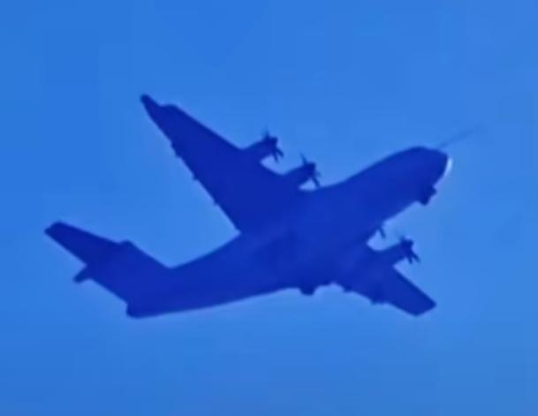 临近年底，空中装备的惊喜不断，这不，又一款新型装备从模型变成了真机。
     