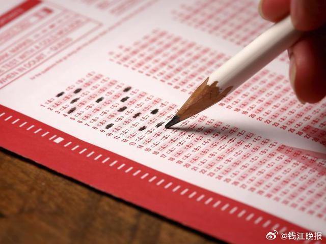 【#海南一中学生篡改同学志愿被行拘#】学生篡改同学志愿构成侵权，父母监护教育失职