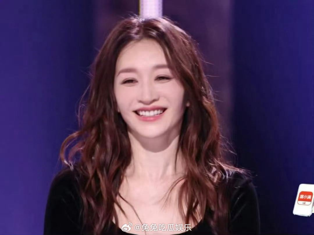 李小冉老辈子的颜值不是说说的  美得太权威了 