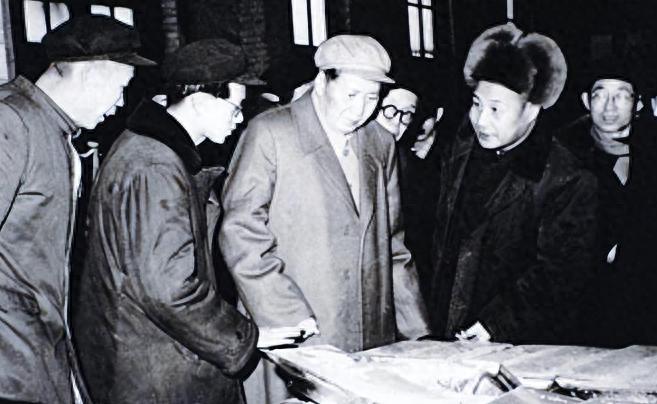 58年毛主席视察辽宁，点名要见自己十弟，市委无奈撒谎：他出差了
【1958年8月