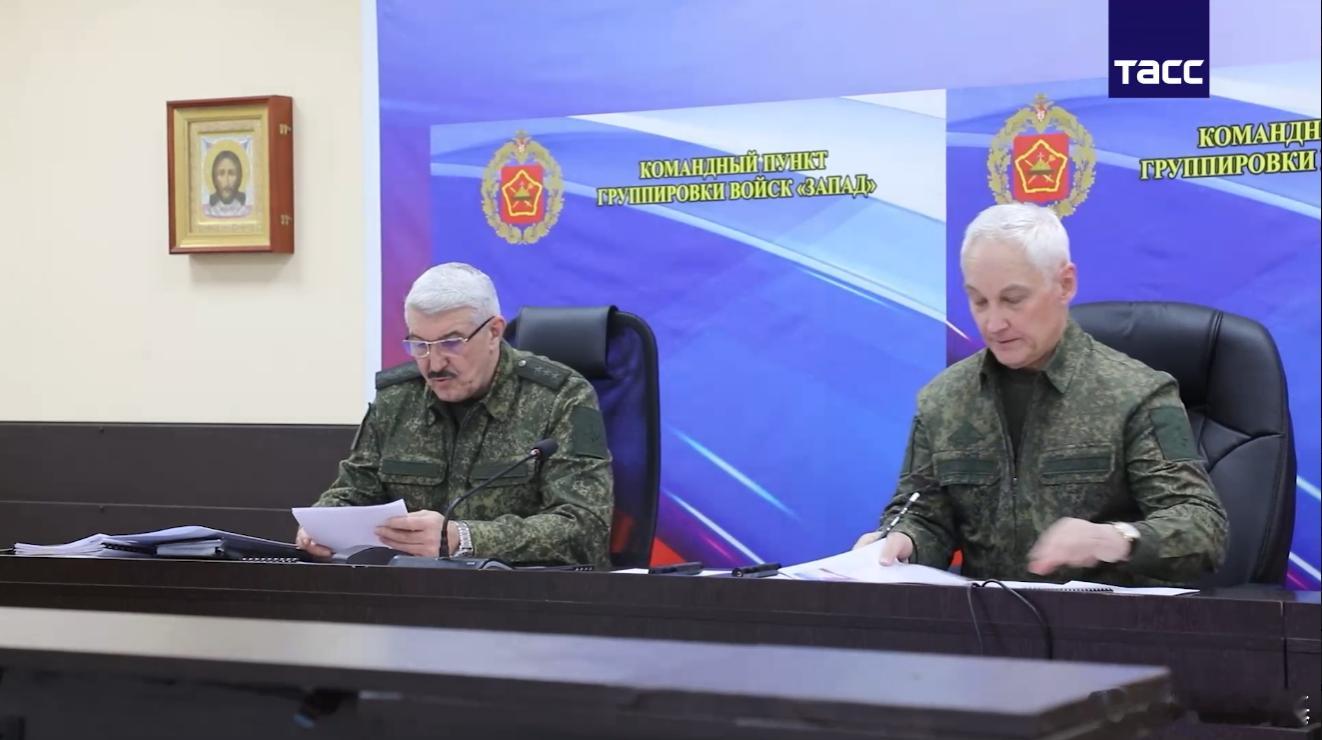 别洛乌索夫问及库普扬斯克目前是否处于清理阶段，结果西部集群司令库佐列夫上将汇报称