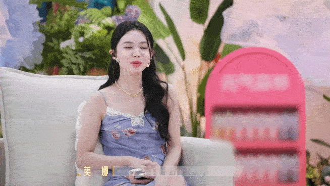 恋综史上第一对互给朋友打电话的CP恋爱还得和长嘴的人谈喜欢你我也是别人恋综还在猜