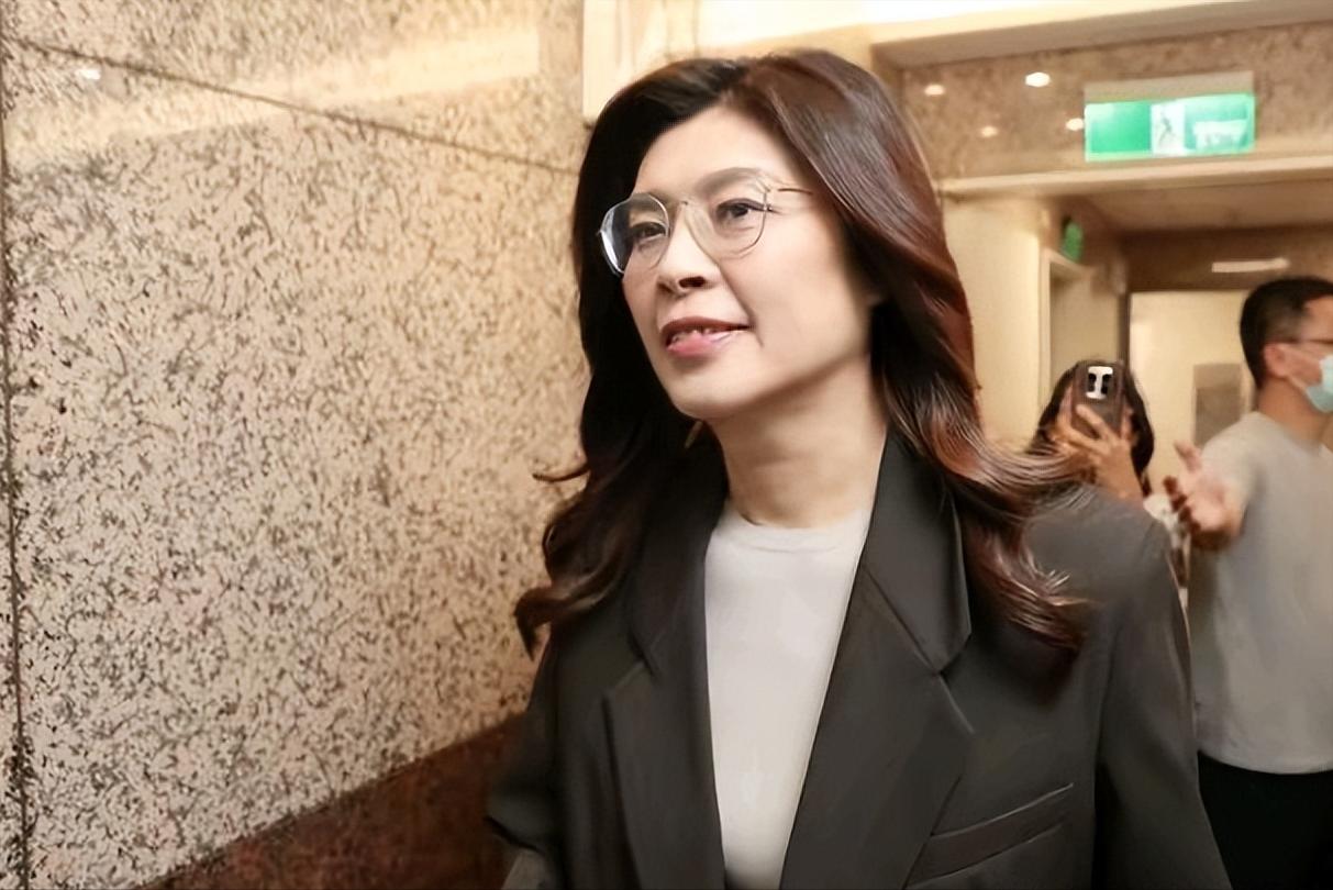 国民党九合一选举怪相，18个县市长仅3人邀郑丽文站台助威！

2026年底台湾九