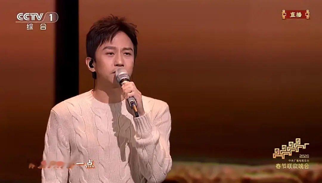 邓超是歌手吗？为啥春晚能独唱？最近几年也没啥出圈作品 