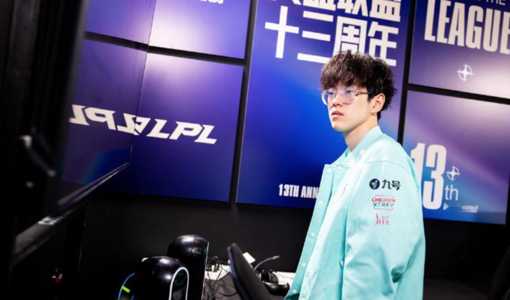 #Scout可能无法参加S14#韩国电竞博主：由于与EDG纠纷，Scout选手大