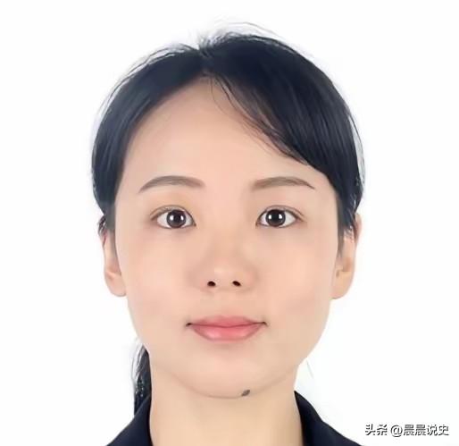李晟曼，1994年出生，湖南大学博士生导师。26岁博士毕业、同年入职985高校直