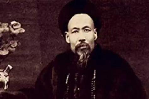 马化龙自缚出降，为何仍被凌迟？一家八门三百零二人全部处死



1871年3月2