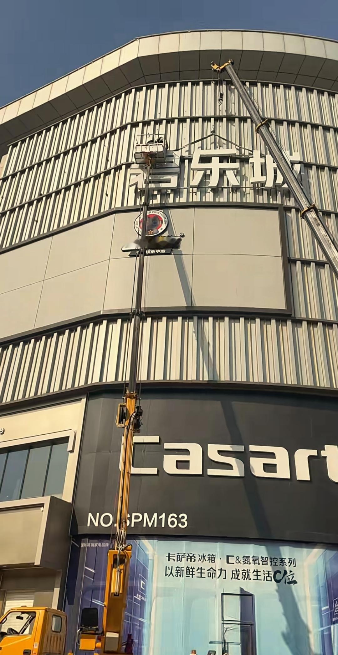 这样看来锦州的消费能力跟鞍山比起来还是有差距，见此情景让人百思不得其解。毕竟来锦