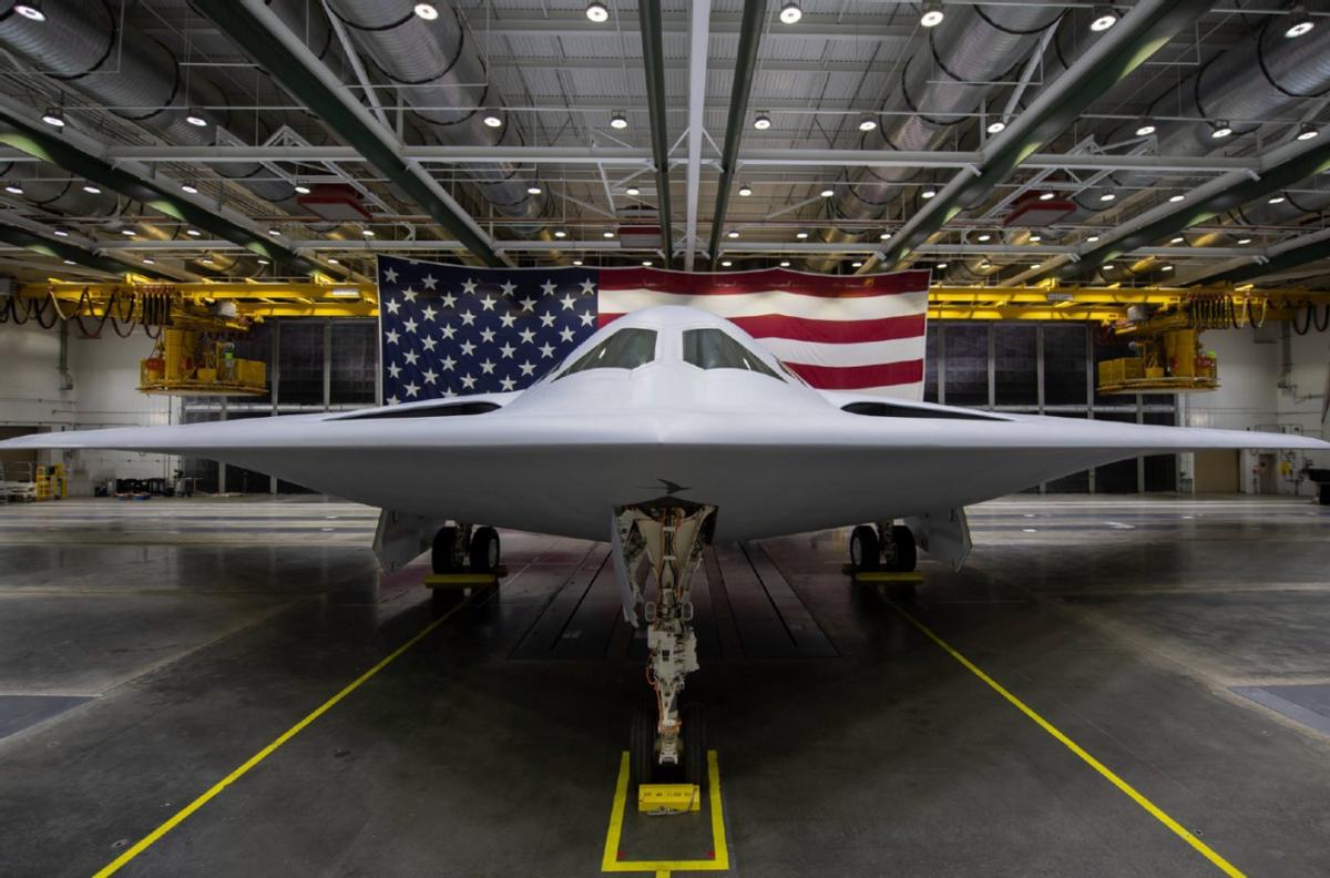 B-21测试进入新阶段，“老巢”已经确定，关键时刻，央视直接甩出重磅消息，轰20
