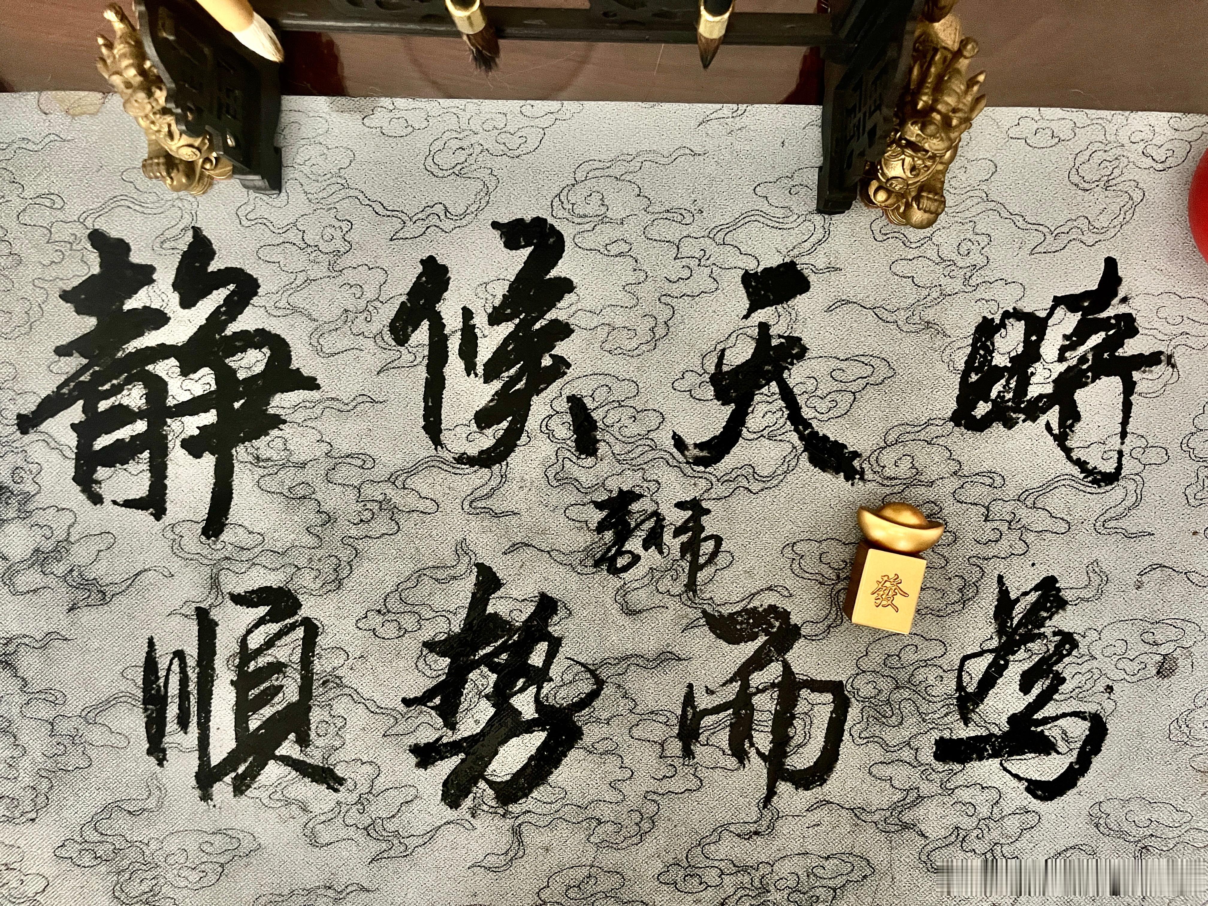 收摊！        今天A股三大指数收跌，成交额超1.9万亿，地面兵装板块逆市