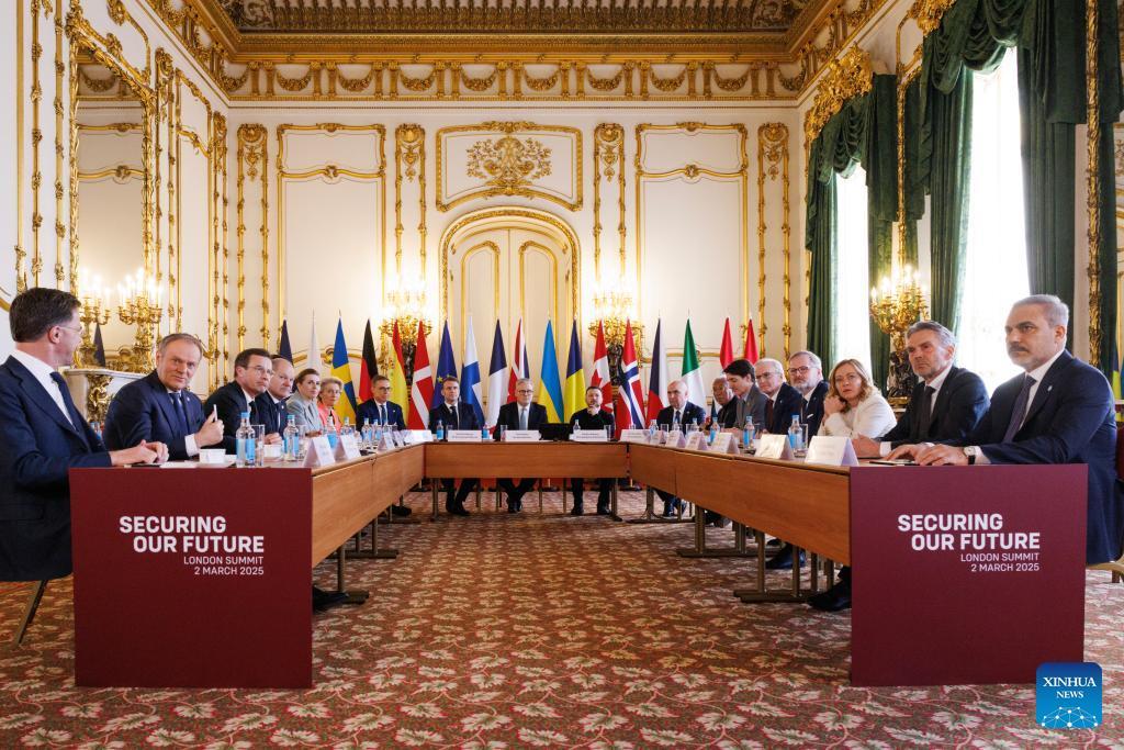 换相也绝不松援乌！
英国死死绑定欧美阵营，根本不敢调整路线。
 
欧洲新闻6月2