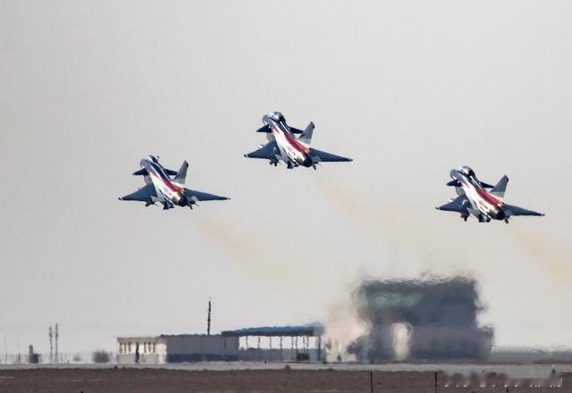 共参考21篇资料
9月8日至10日在埃及阿拉曼国际机场举办的第二届埃及航展上，中