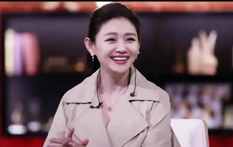 在大S离世后，关于其与汪小菲所生子女的抚养权问题备受关注。近日，大S母亲在接受采