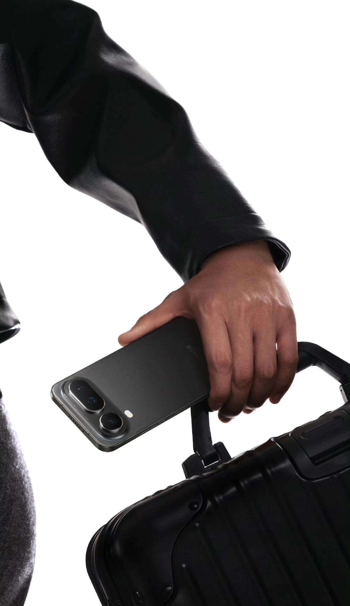 Pro Air 泄露
真机“裸奔”出镜！轻薄机身里塞下大电池＋强影像＋高性能，质