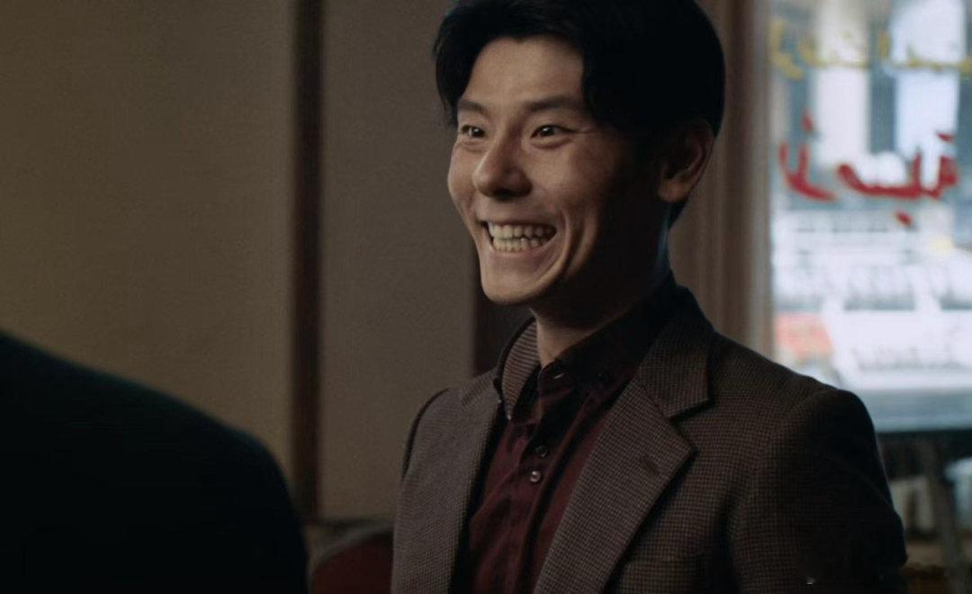 蒋奇明好大堂经理的笑蒋奇明这把安全了不 从预告里那一笑就能看出，马俊生是龙餐馆的