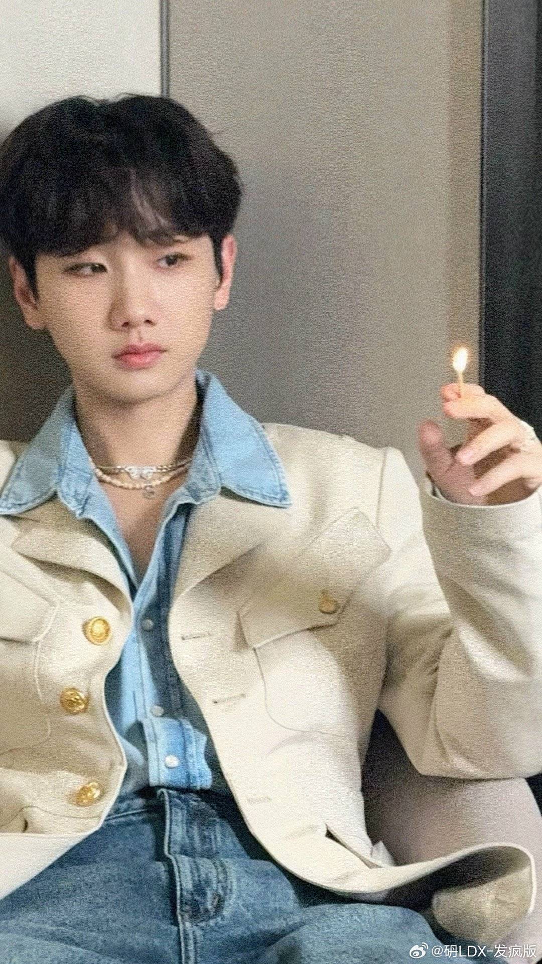 汪苏泷演唱会纪录片生于罗曼纪录片❗❗❗❗好好好 谁家粉丝吃那么好啊明天又又又幸福