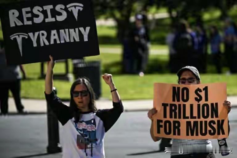 争议拉满！马斯克傍右翼政客，仍获股东力挺拿天价薪酬?