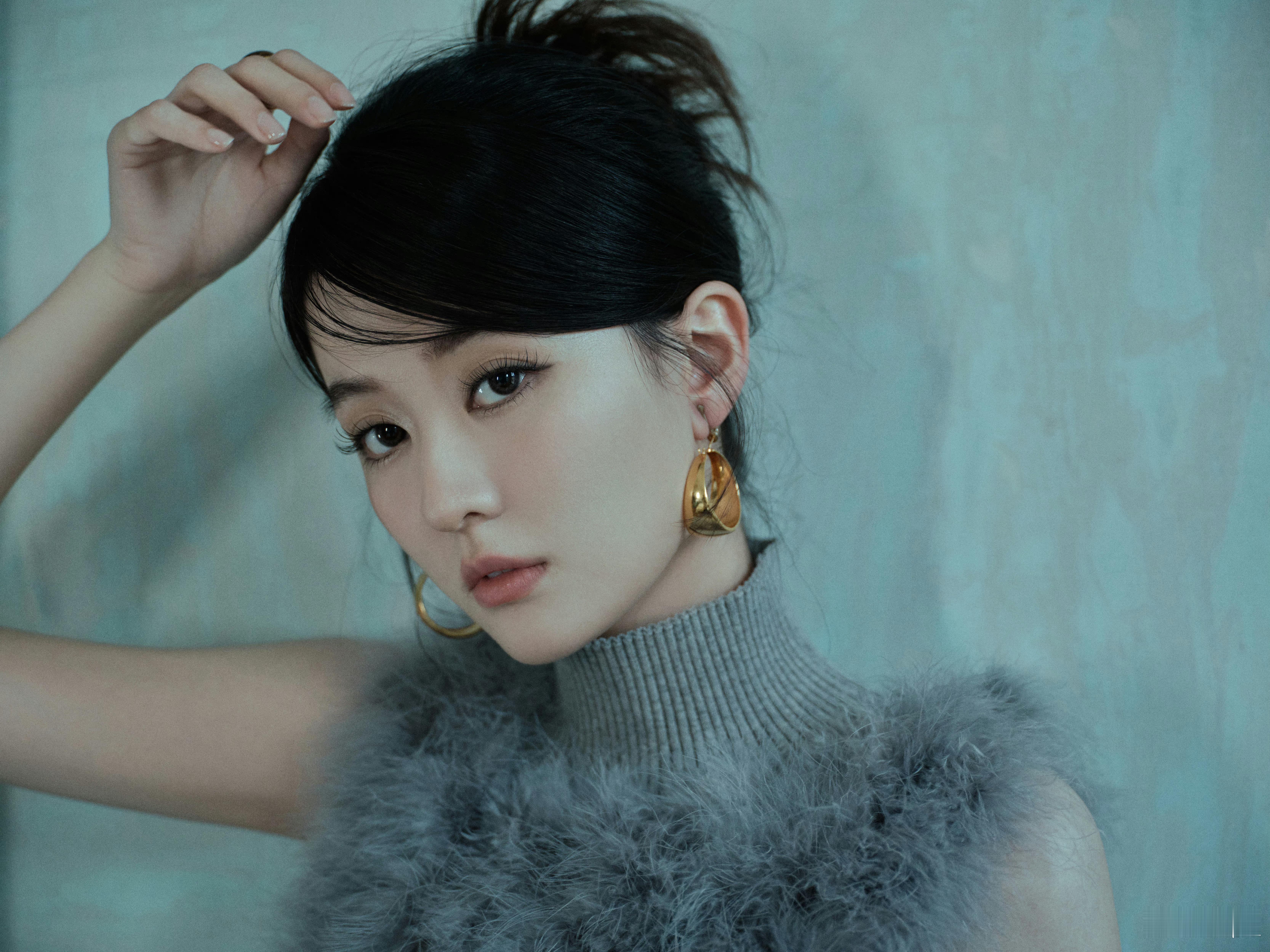 乔欣 💙 上海时装周秀场look，乔妹优越的腿腿 ​​​