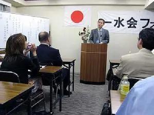 一个公开否认南京大屠杀的人，对着俄罗斯媒体说"日本人已经丧失了武士精神——善就是