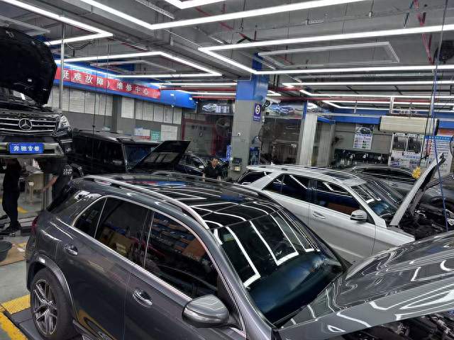 奔驰烧机油别急着大修：气门油封、活塞环，先分清是哪一种