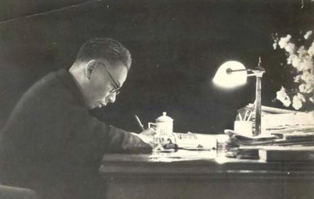 刘少奇早在1948年就已经提出建设小康之家的理念，这一思想比我们想象中要早得多吗