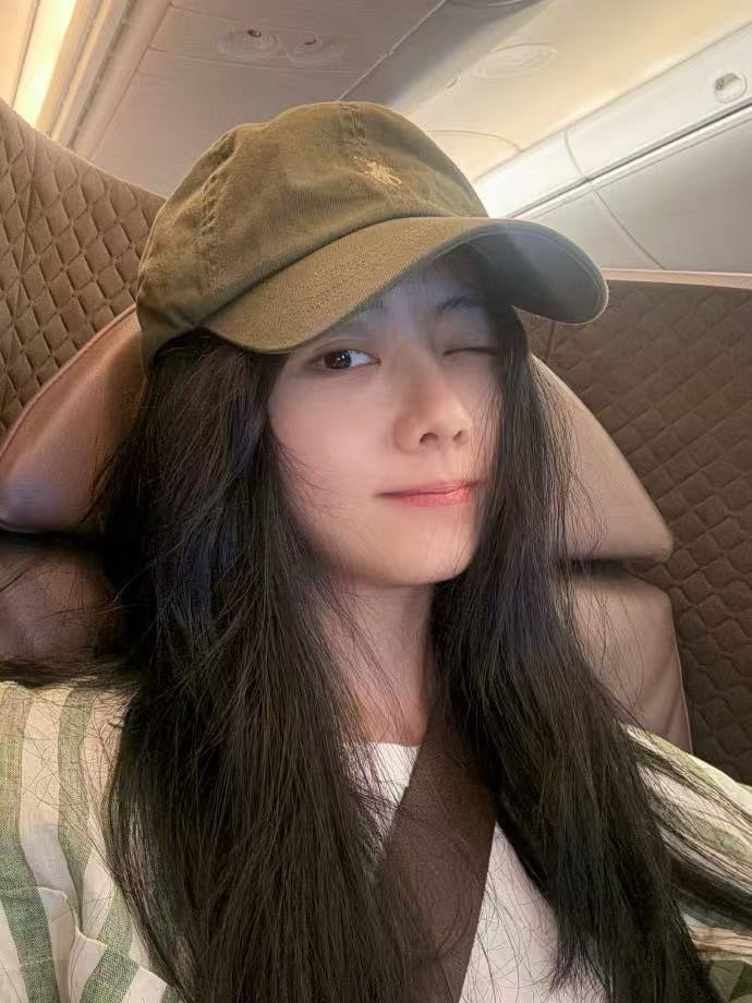 没人告诉我谭松韵网速这么快啊 当角色肖瑶在剧中成长，谭松韵在微博上的互动也在同步