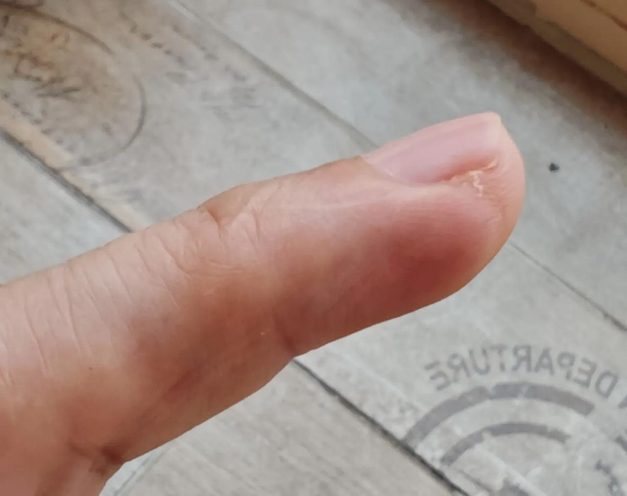 你发现了吗？
世人皆知锄禾苦，日当午汗滴禾下土。
村姑都说那算啥，弯着腰插秧才是