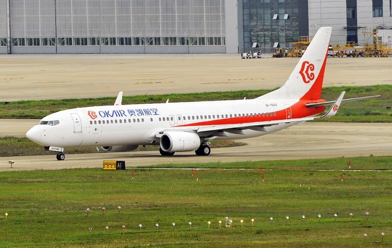 国航应对中东地区挑战，得长短结合。短期安全是重中之重。2026年2月底中东局势突