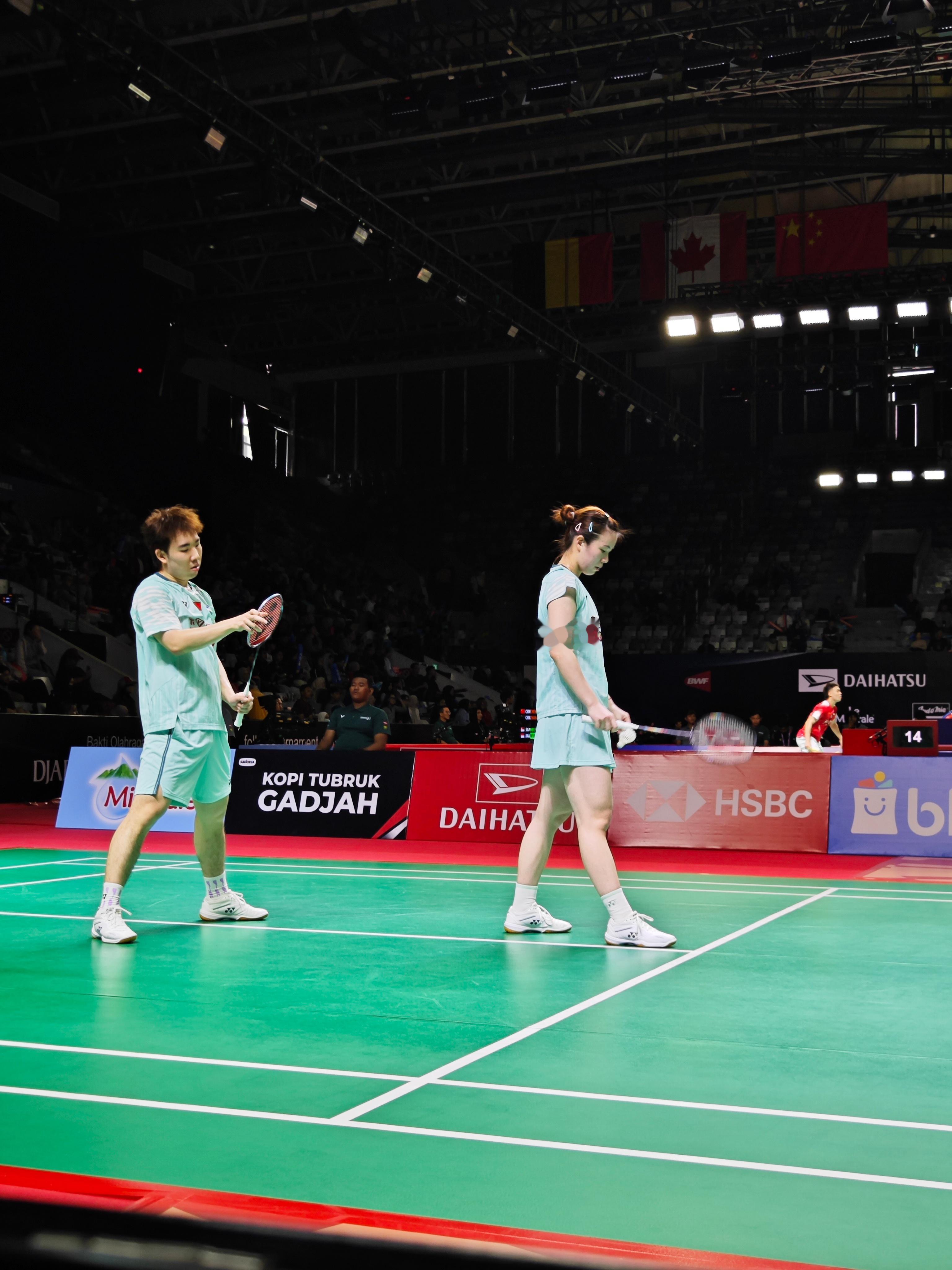 混双 1/16赛 郭新娃(5) / 陈芳卉 22-20 21-16 刘广珩 / 