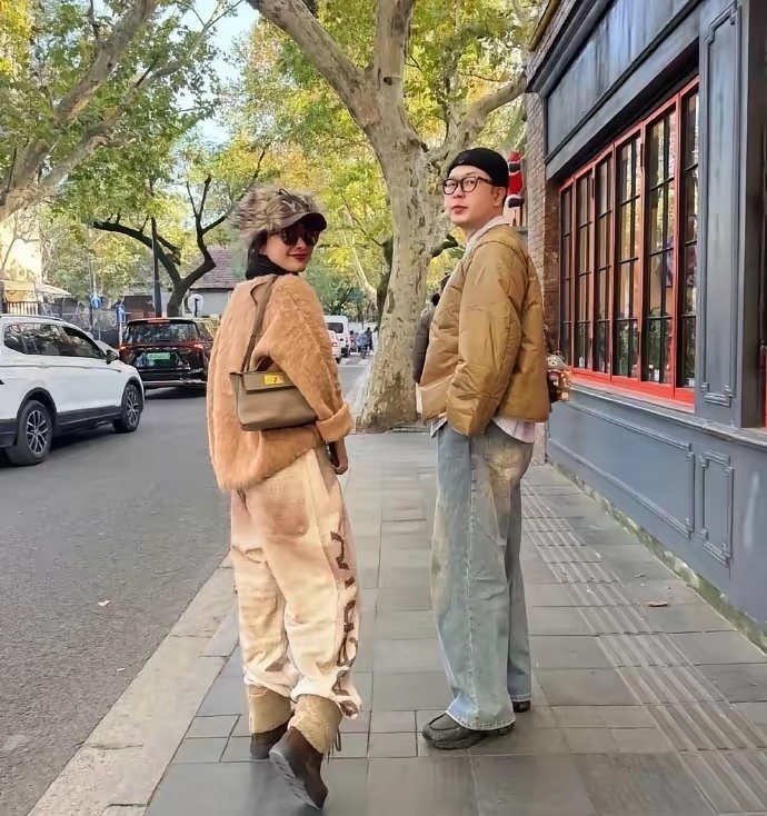 如果吴昕愿意  杜海涛早就娶她了两个人认识最久最合得来偏偏吴昕眼光高看不上杜海涛