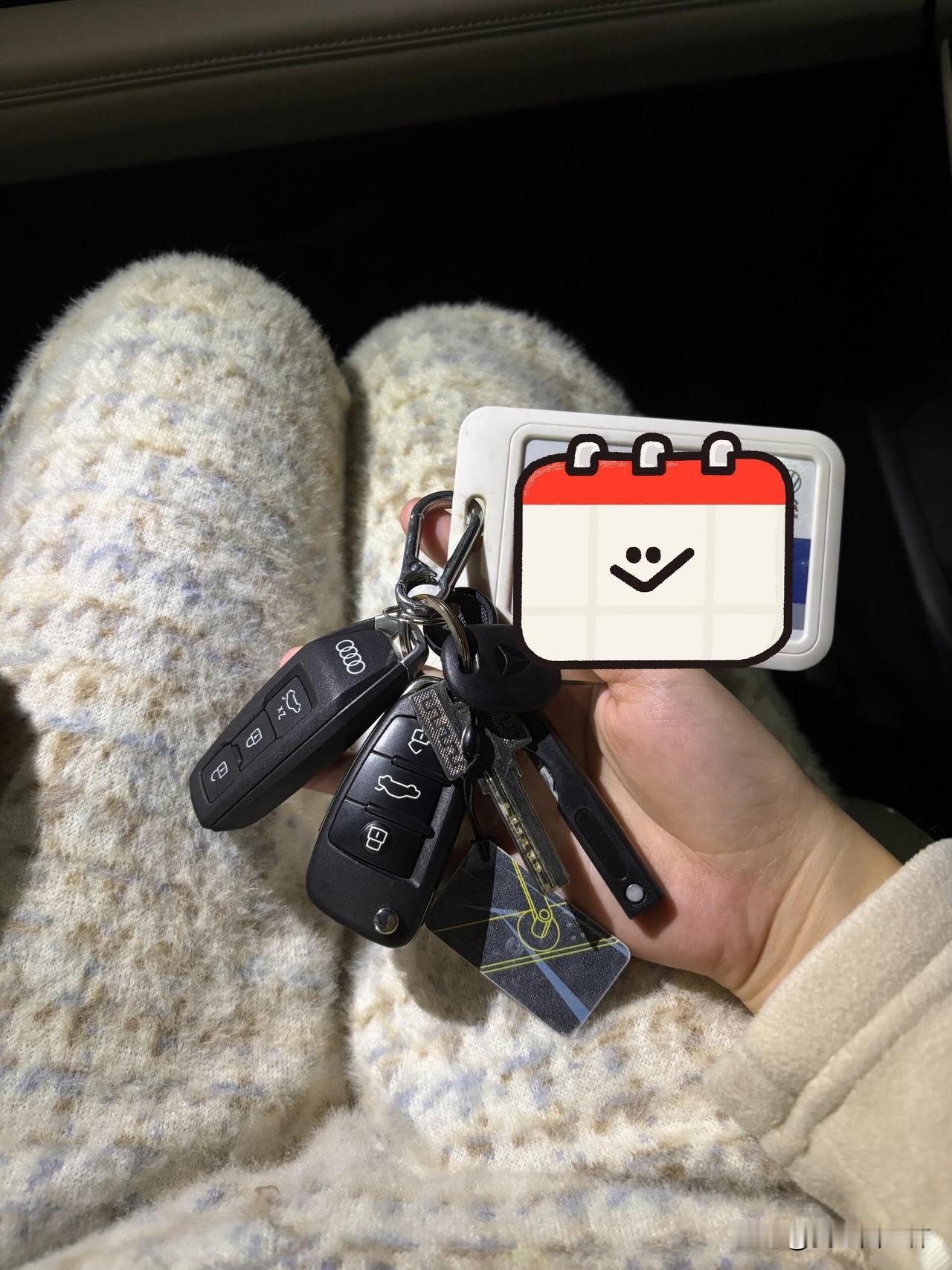 六年前辱骂我的那对夫妻，你们开上奥迪了吗
大二的时候和朋友乘公交出去玩
车上人挺