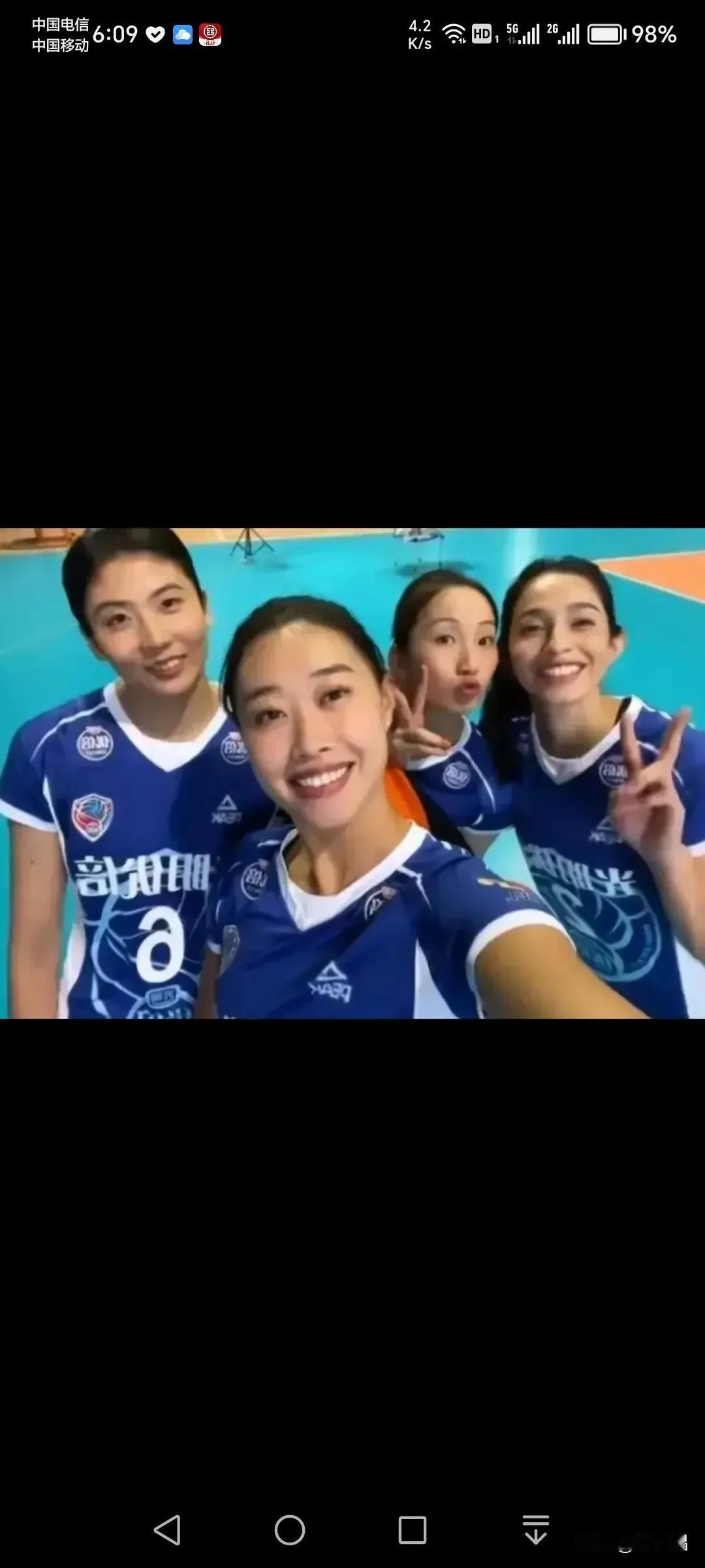 女排联赛，已到冠亚军决赛阶段，看王之滕是早早的在心底里绞劲；我一个“小王”，怎么