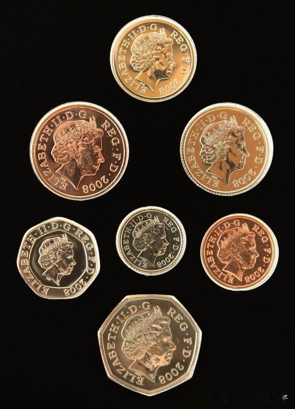 你收藏过有价值的旧硬币吗 我收藏过有价值的旧硬币，每一枚都像时光的使者，藏着独特