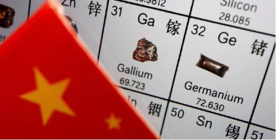 英国媒体《金融时报》评论称，中国出台全面稀土出口管制措施以保护国家安全。
 
这