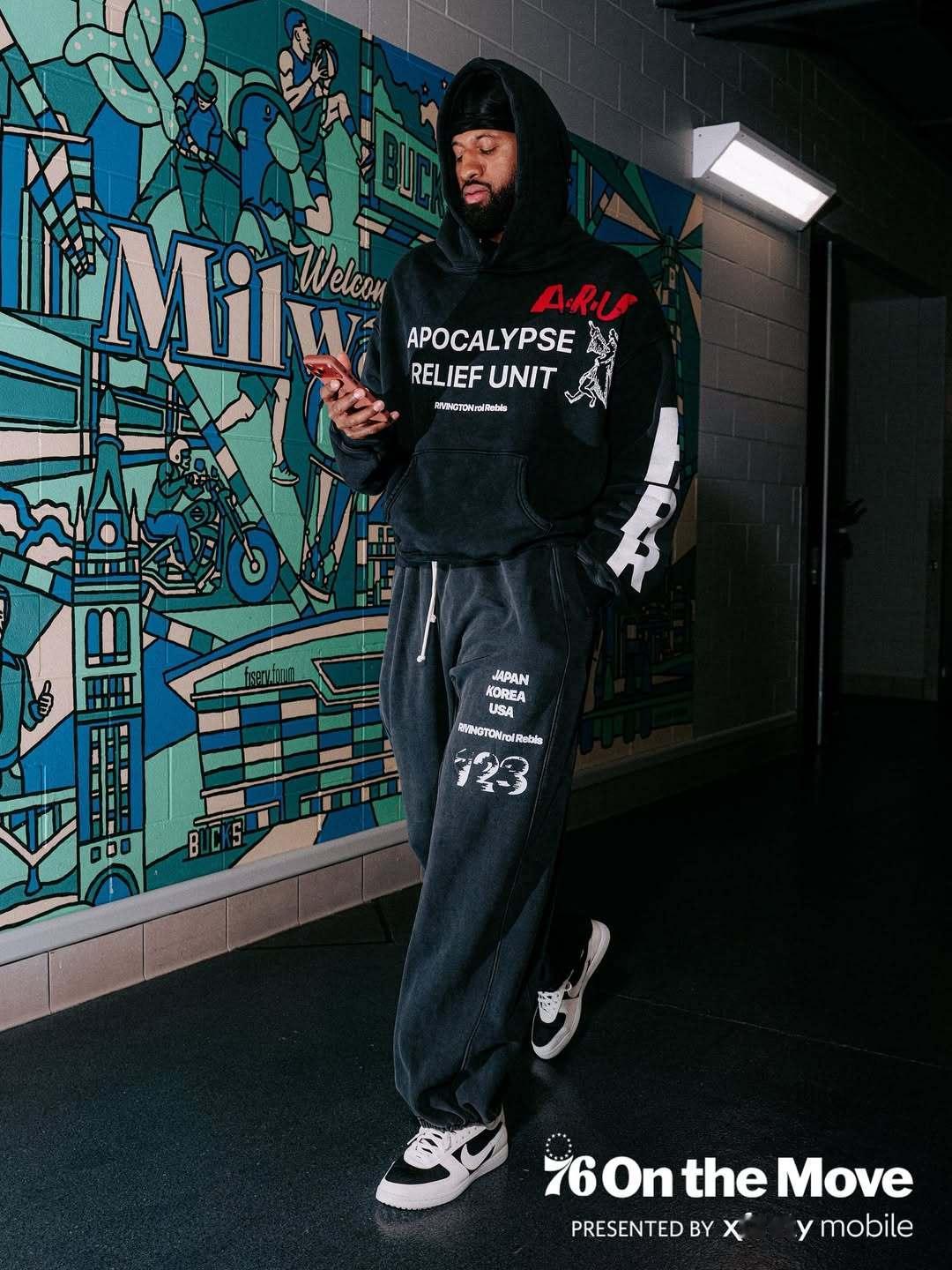 潮男穿搭！分享今日份赛前抵达客场球馆时的帅泡～