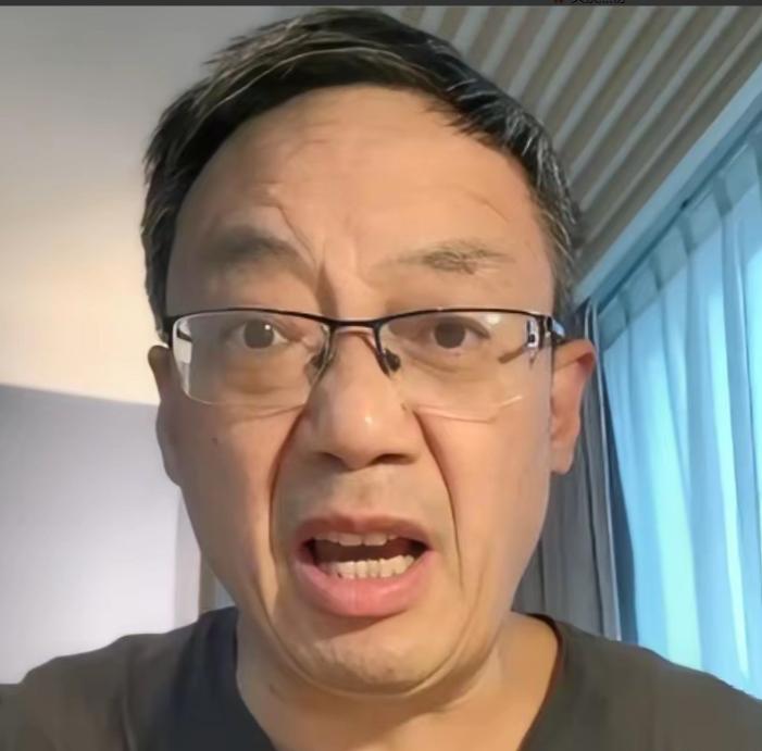 汤家凤10月3日发文，提出一个让人目瞪口呆的问题，“大家看看外面资助过我们哪个高
