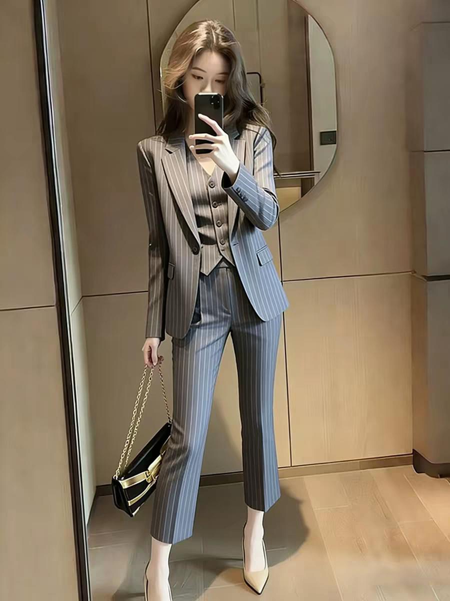时尚穿搭。干练气质型通勤风西装！时尚穿搭