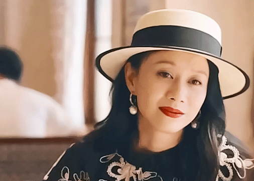 唐薇面对女儿热切想要和男友结婚的事，原本是希望能让佳佳冷静下来，再慎重考虑，但是