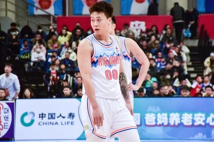 随着今晚率先进行的5场CBA比赛结束，有4个想不到:
1，想不到有多队以下克上！