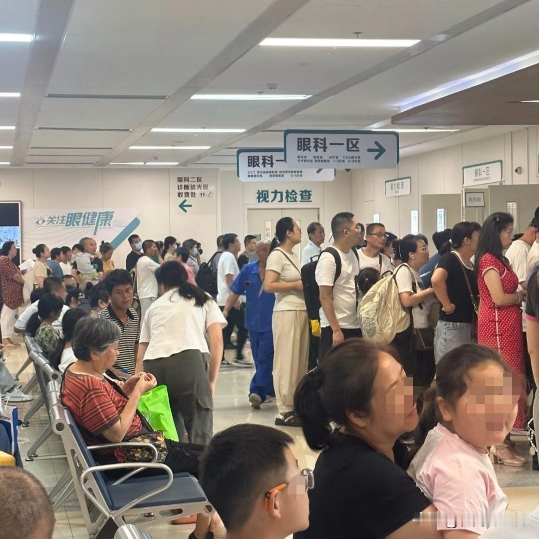争议从未散去！
曾琦名医号再度秒空，
患者的选择引人深思…
 
不少患者发现，眼
