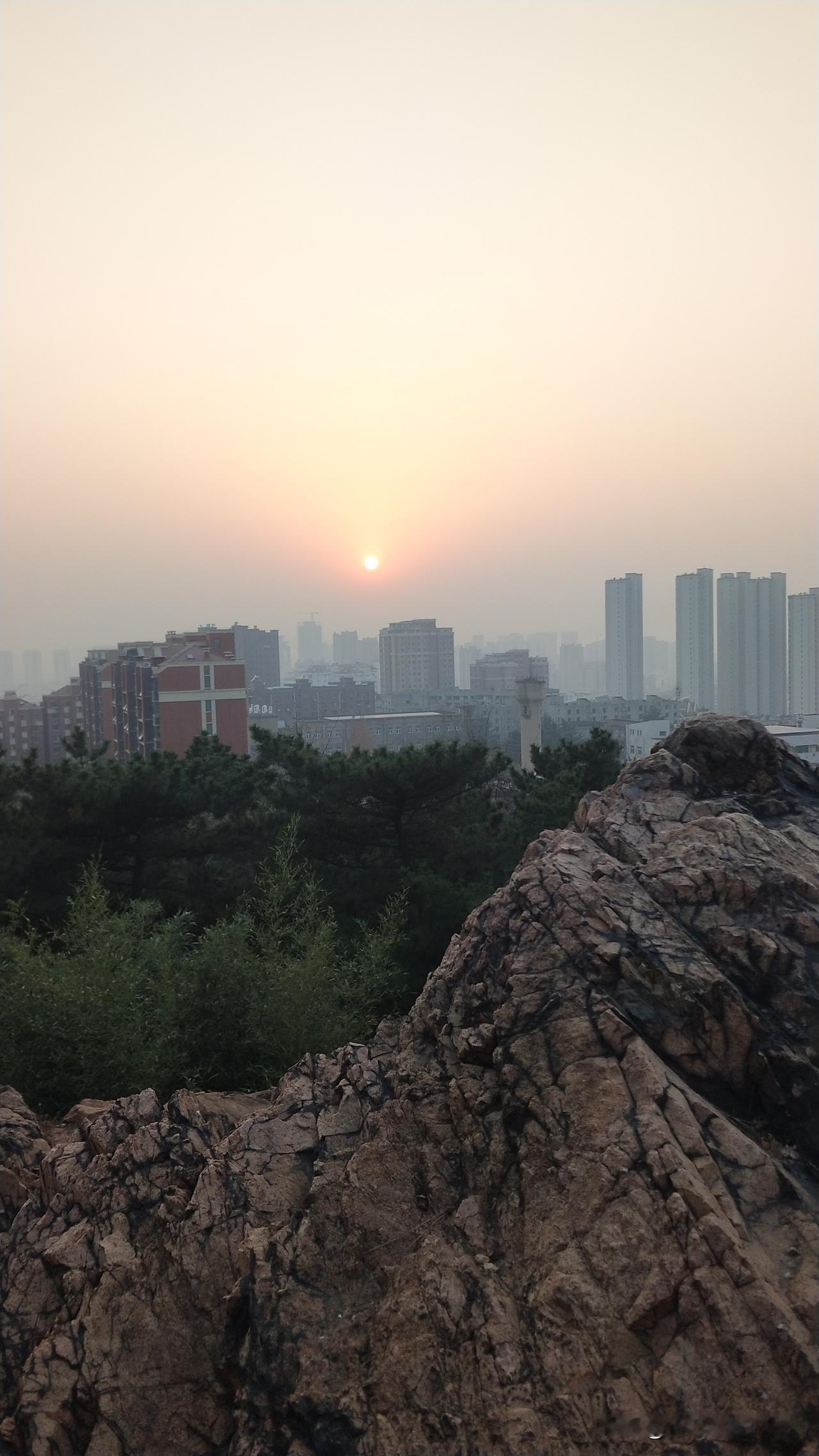 我中了大刘的毒。
每看到这景色，就想起叶教授的那句话......