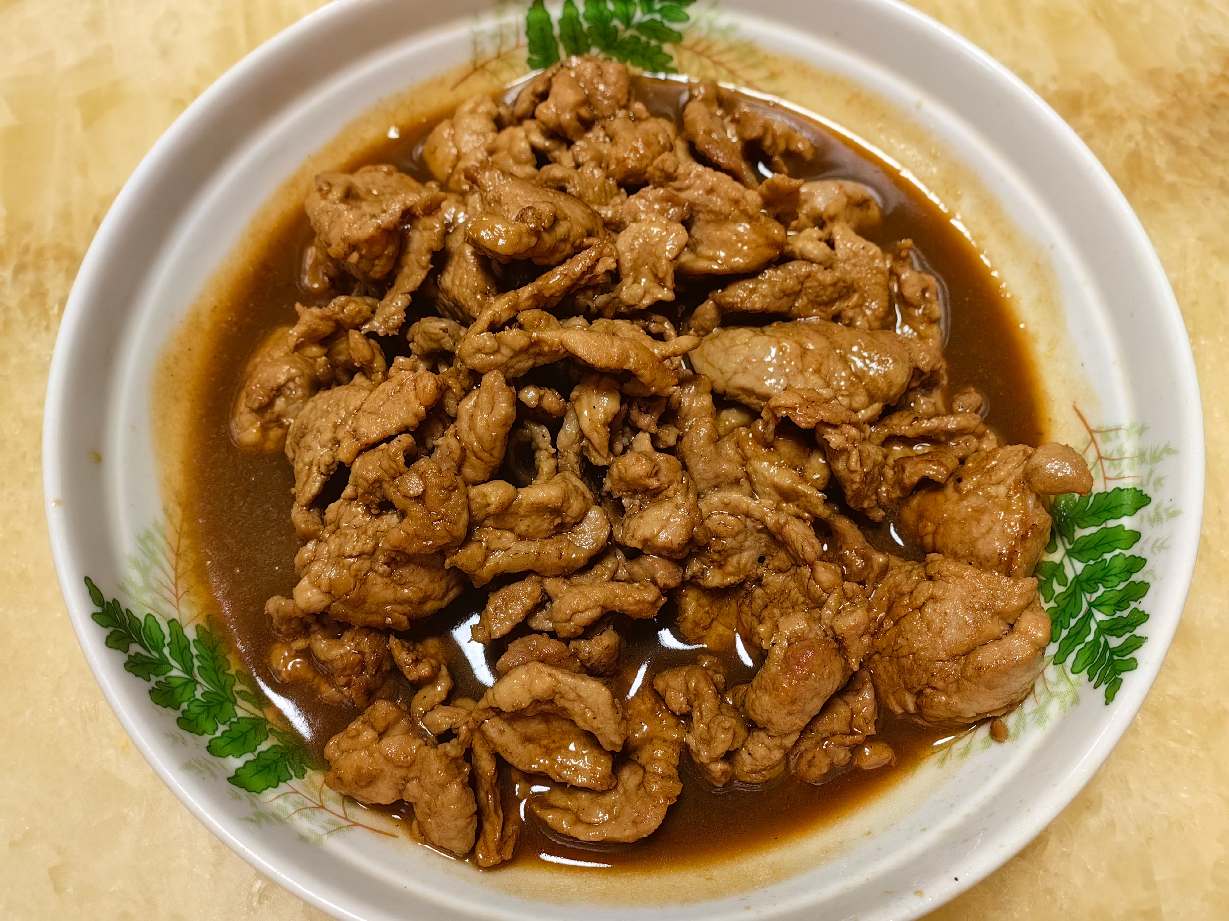 每日一餐分享红薯粥，长豆角，红烧鱼，瘦肉。 ​​​