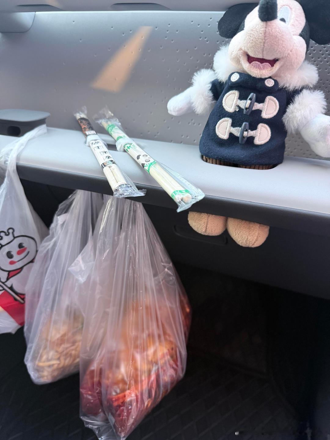 谢谢你零跑设计师！谁能拒绝这个设计，太实用了 （