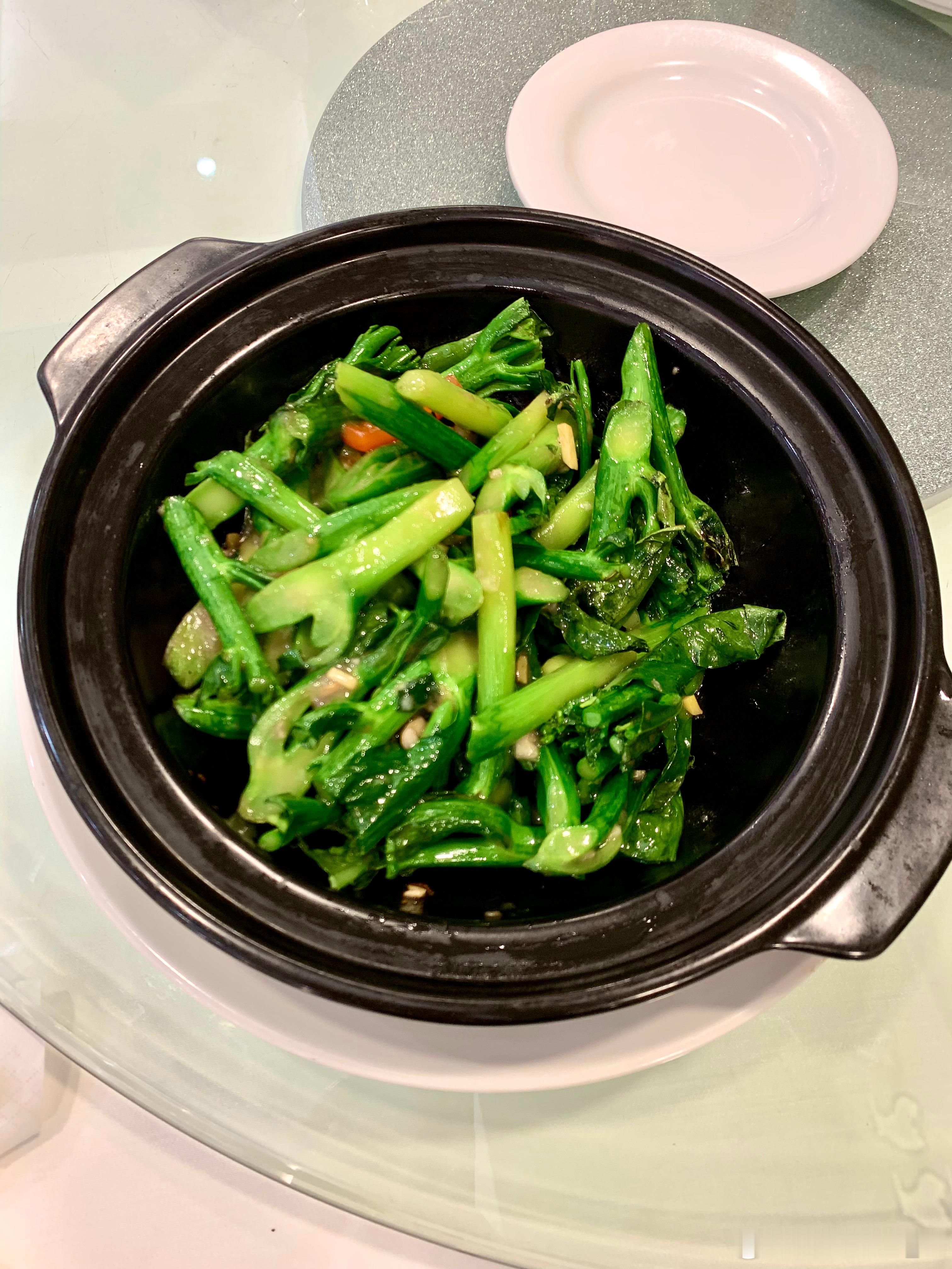 父情节快乐不管什么节都是美食节，我是来这家1938年就有的老字号粤菜酒家学啫啫煲