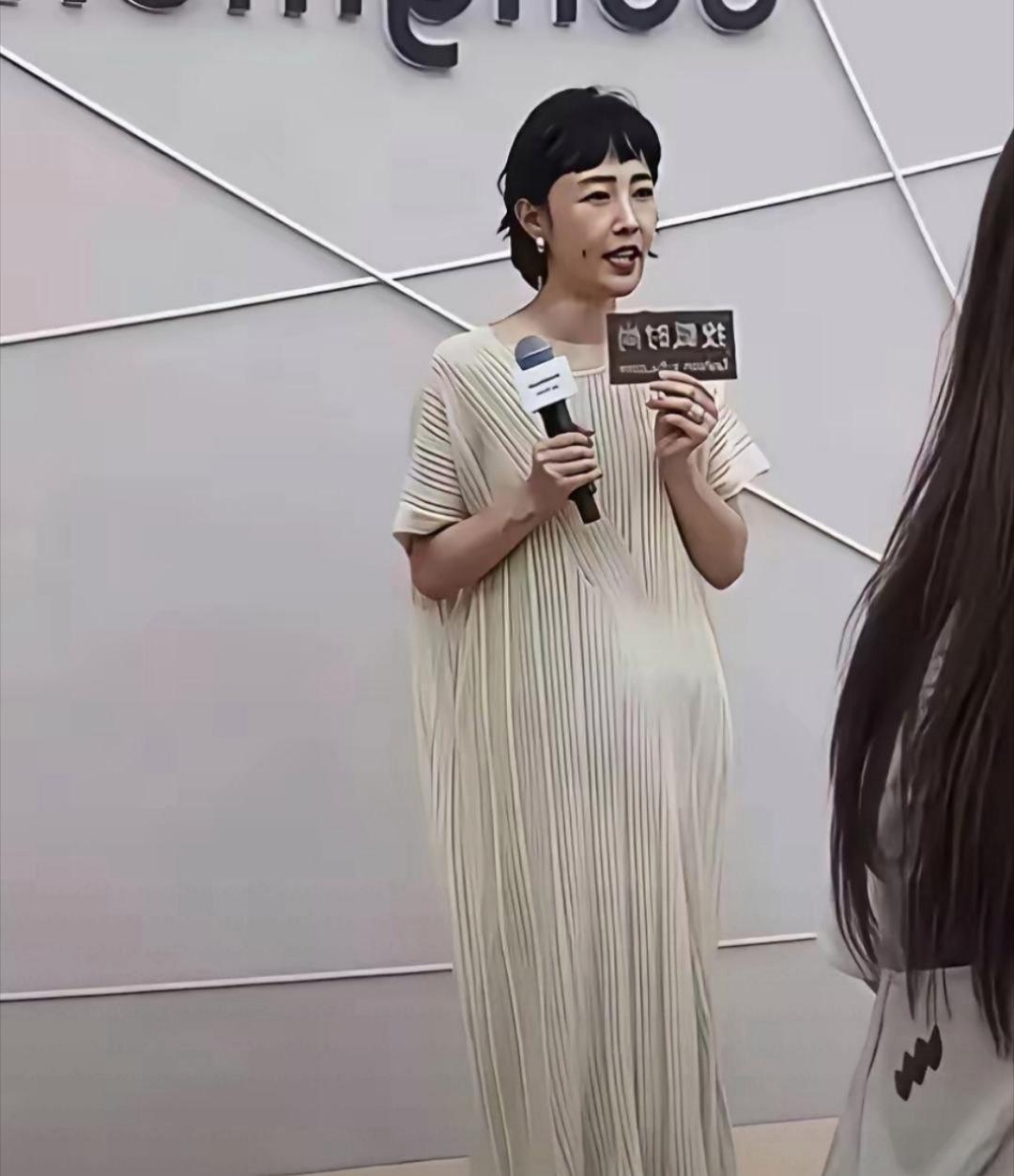 白百何的‏﻿变化也‎‌‏太大了，完全‏‌﻿没认出来‎‏‎。 ​​​
