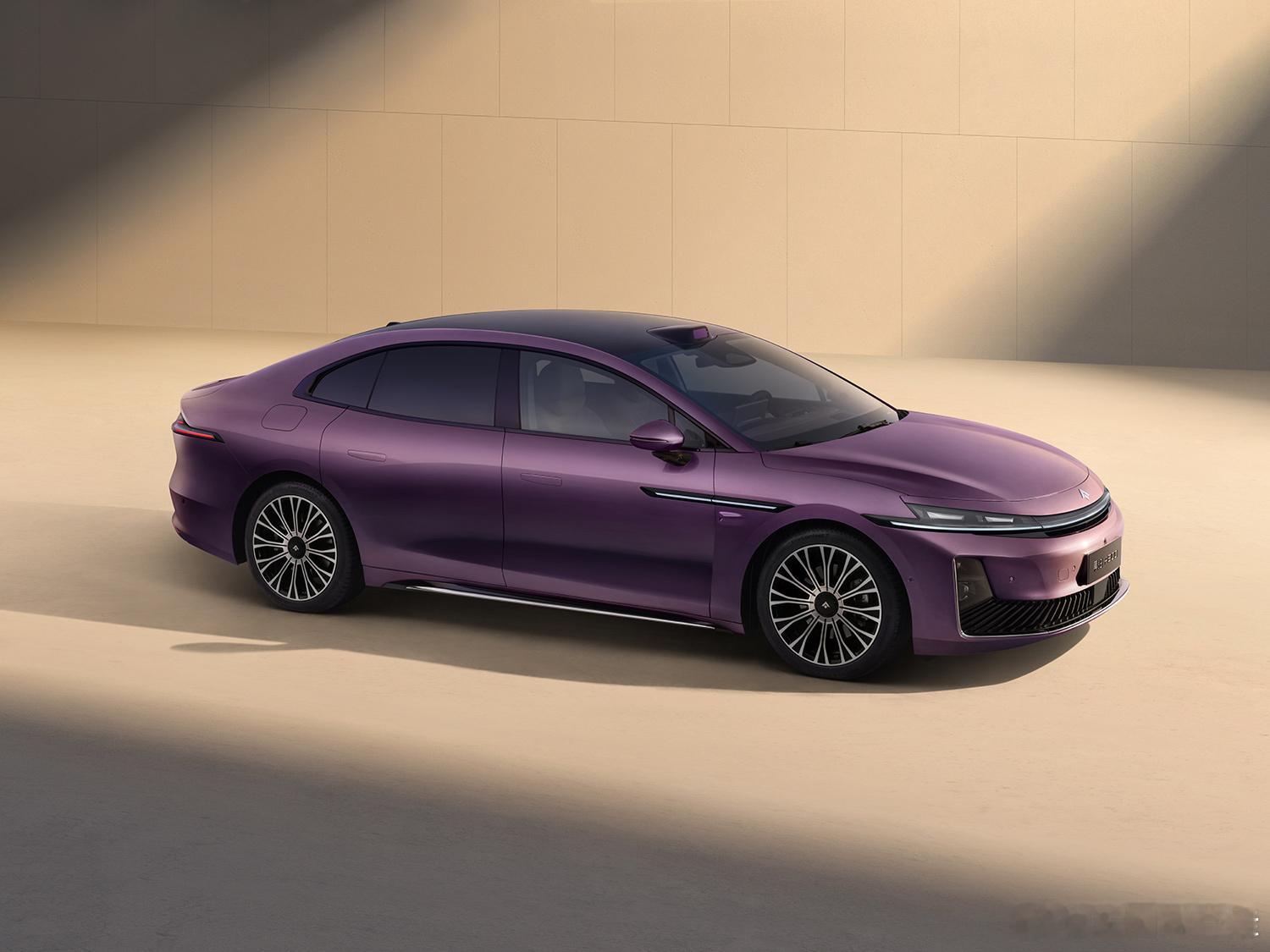 花88块“狙击”未来？这辆“华为全家桶”轿车，正在改写游戏规则家人们，谁懂啊！现