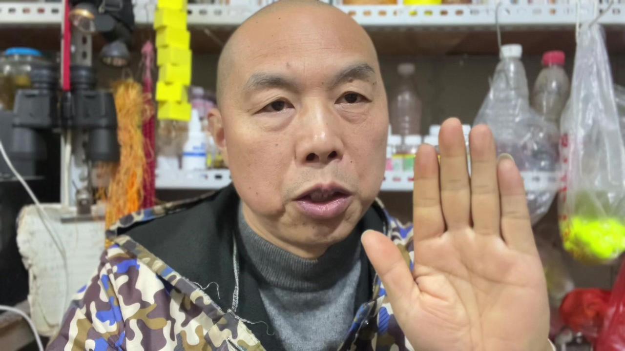 春天鲫鱼下蛋后大量补脂肪，饵品必须加大腥为主，香味为辅，我用这配方从没想过空军。