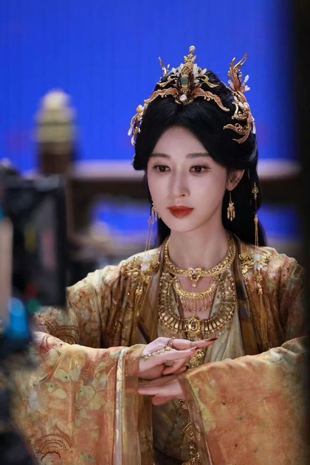 张俪感谢迪丽热巴张俪回应和迪丽热巴二搭张俪回应和迪丽热巴二搭 