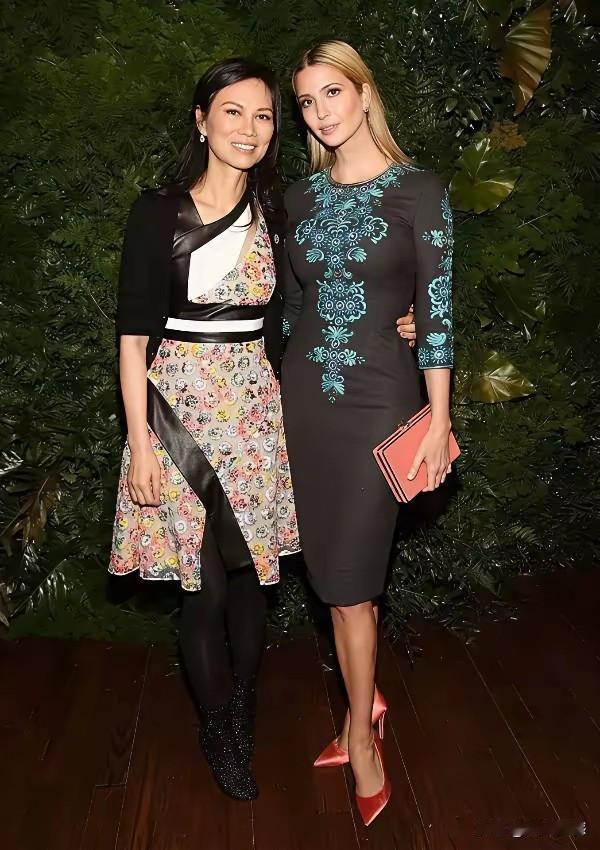 邓文迪的交际能力确实是一流的，在国际舞台上她长袖善舞，结交了很多上流社会的朋友，